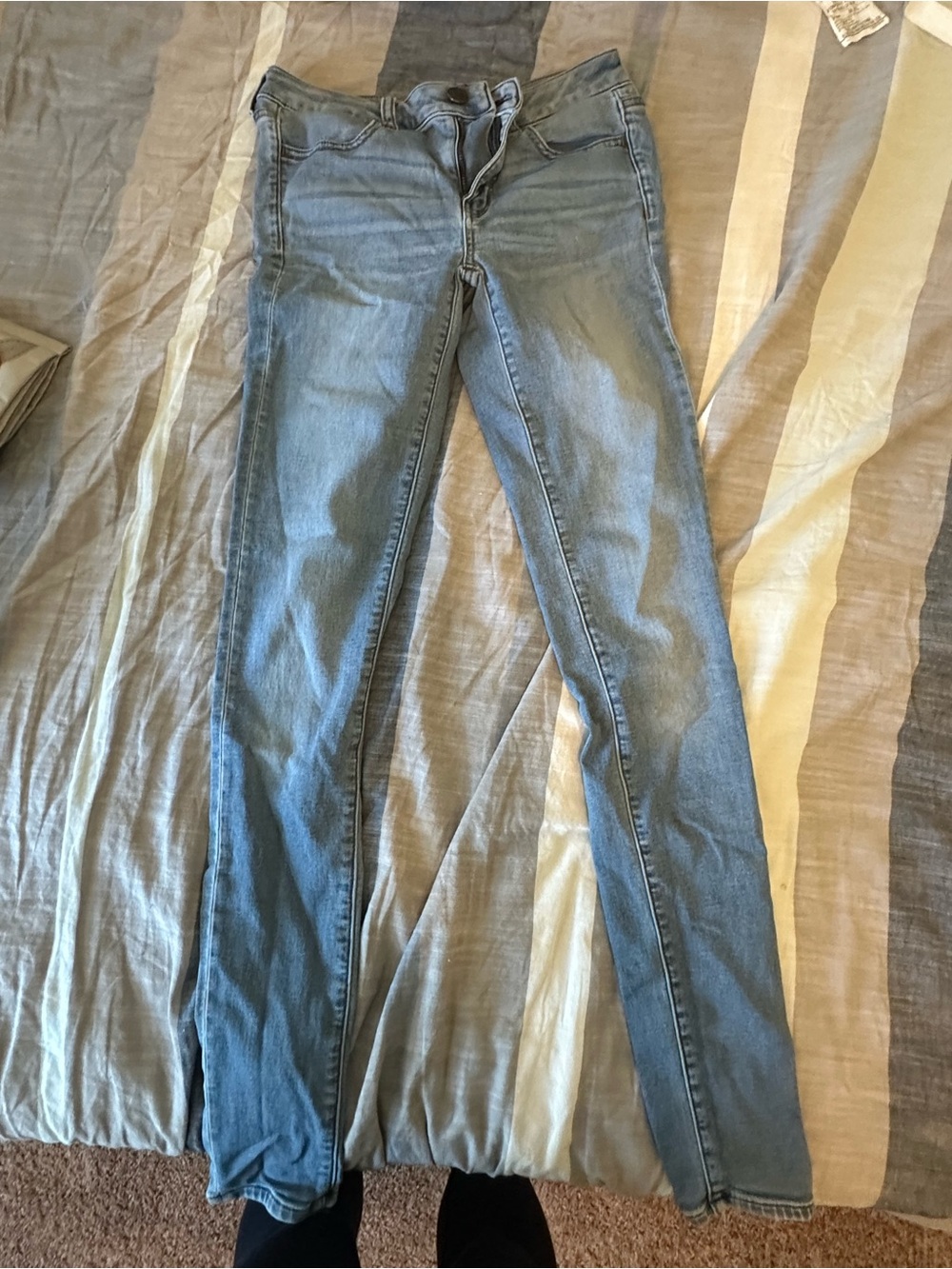 American Eagle Outfitters Light Blue Stretch Skinny Jeggings